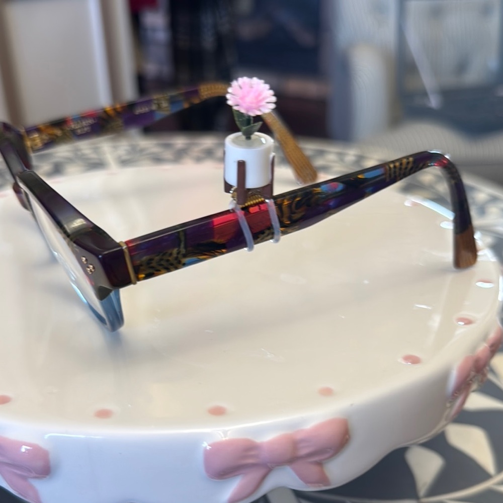 Glasses Decor